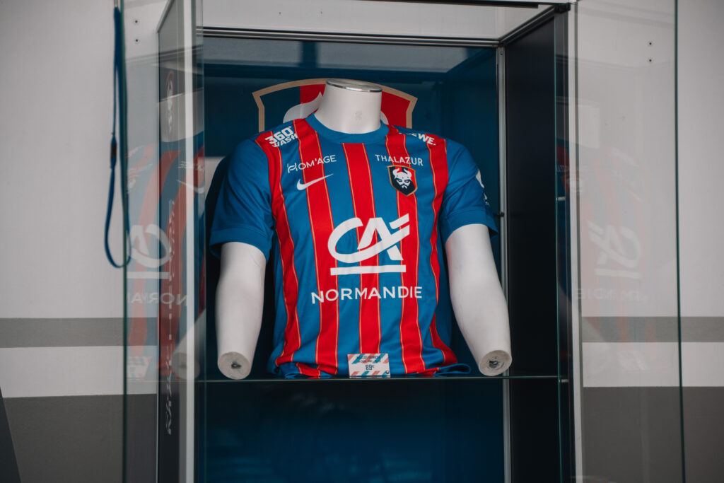 Default image illustrating the article's topic: A dedicated Stade Malherbe Caen storefront is being installed at Coeur de Nacre Airport