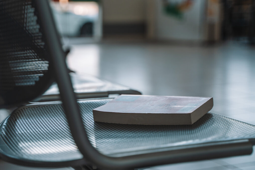 Default image illustrating the topic of the article "What happens to lost items at the airport?" by Coeur de Nacre